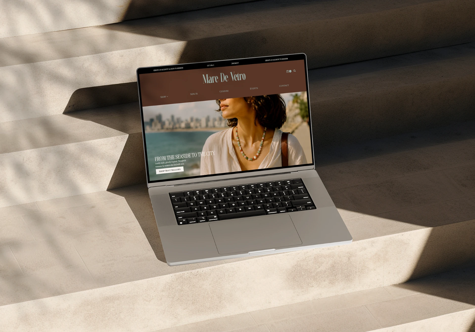 Mare De Vetro website mockup